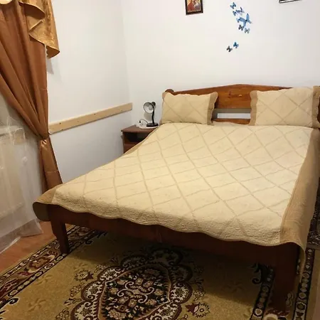 Guest house біля комори *