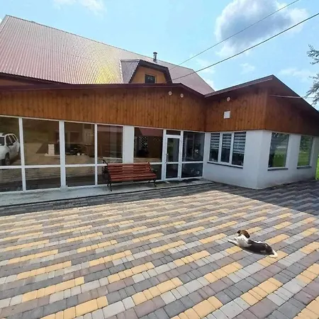 Guest house біля комори *