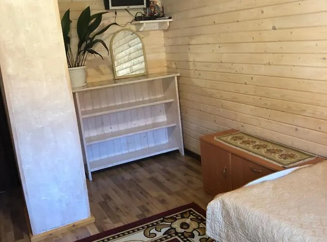 біля комори Gasthof Pilipets