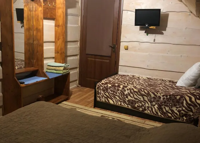 біля комори Gasthof *