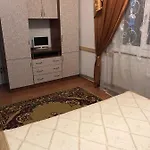 біля комори * Pilipets